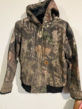 Carhartt camo hooded quilted jacket